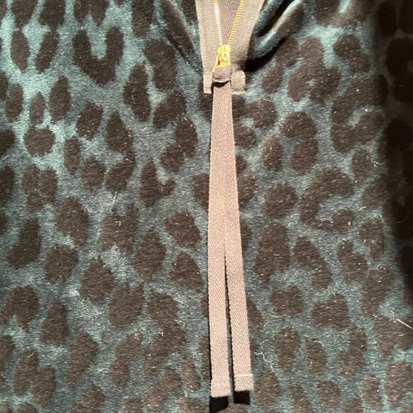 Odeeh Leopard Pattern Green with Black Spots Velvety Soft Sleeveless Top Size 40 - Picture 3 of 5